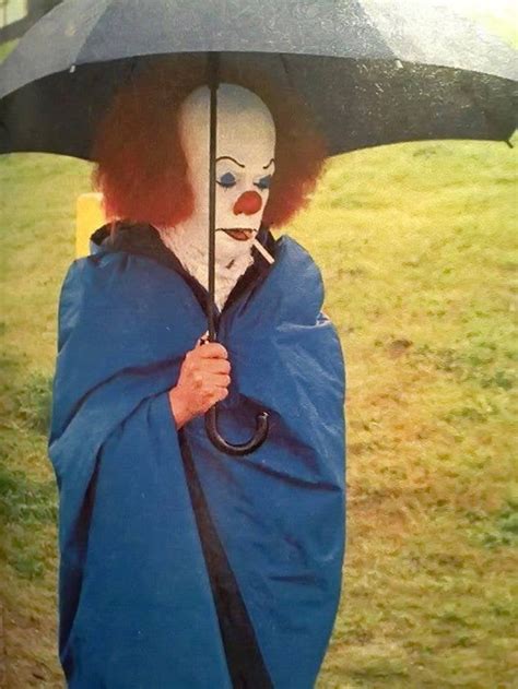 tim curry pennywise cigarette